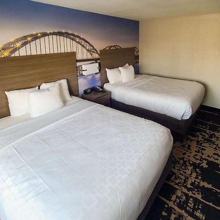 Hotel Clarion Pointe à Bettendorf Extérieur photo