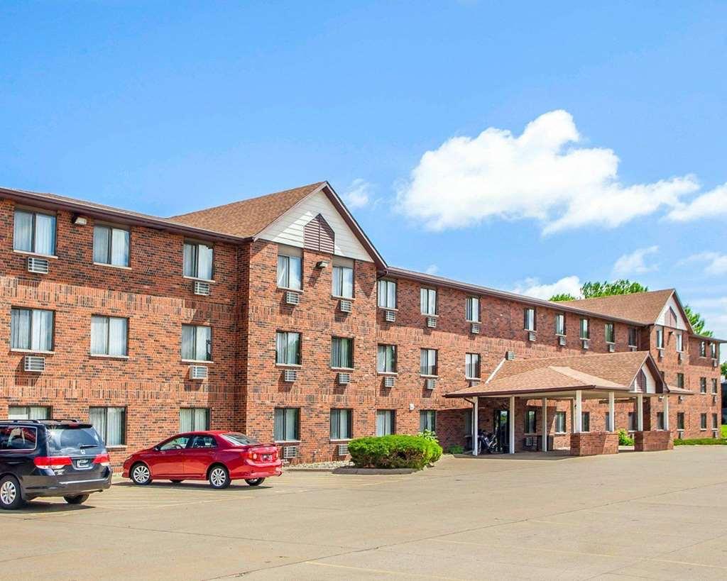 Hotel Clarion Pointe à Bettendorf Extérieur photo