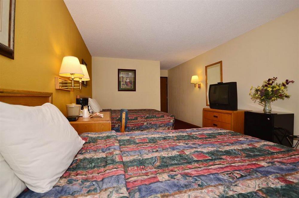 Hotel Clarion Pointe à Bettendorf Extérieur photo