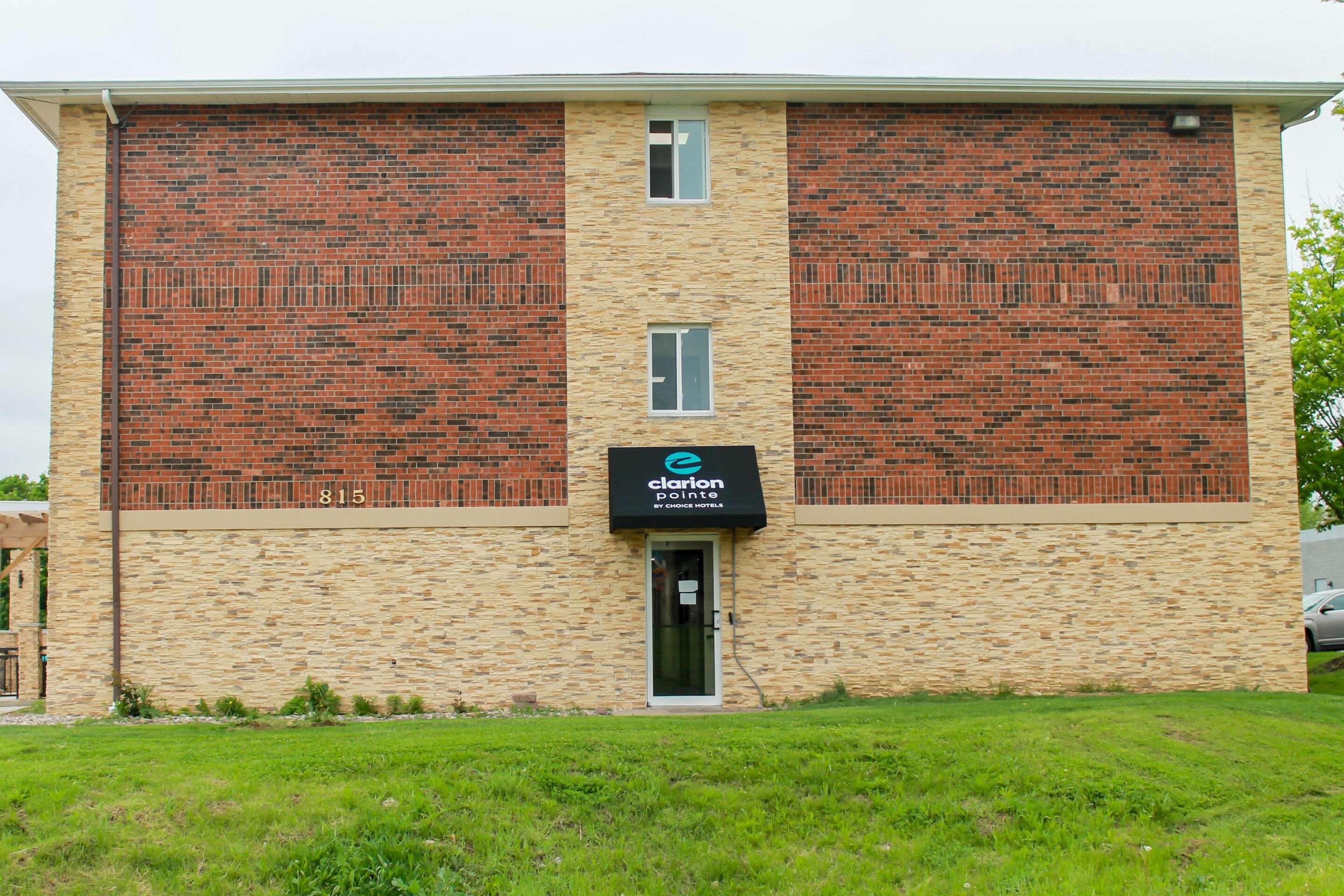 Hotel Clarion Pointe à Bettendorf Extérieur photo
