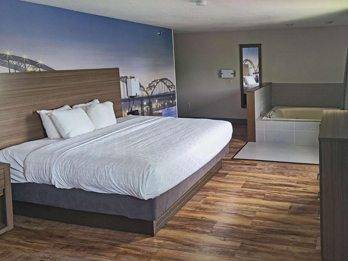 Hotel Clarion Pointe à Bettendorf Extérieur photo