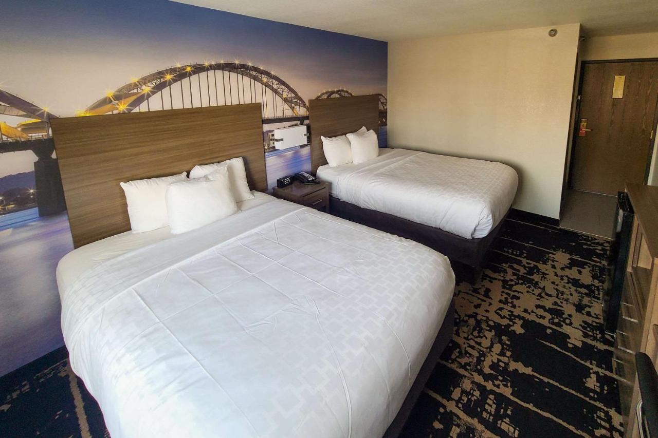 Hotel Clarion Pointe à Bettendorf Extérieur photo